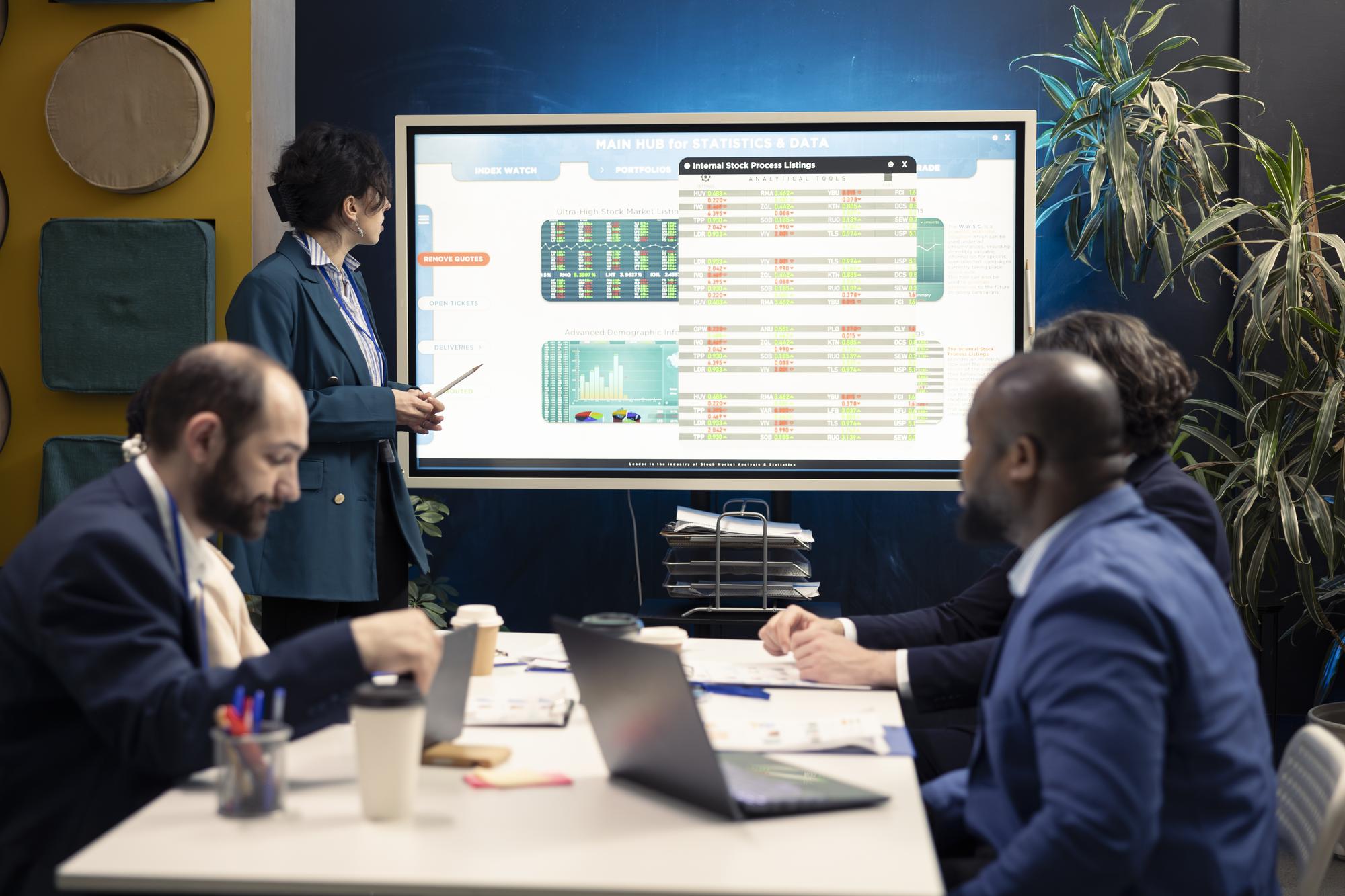Performance optimization workshop where advisors guide company directors through process improvements